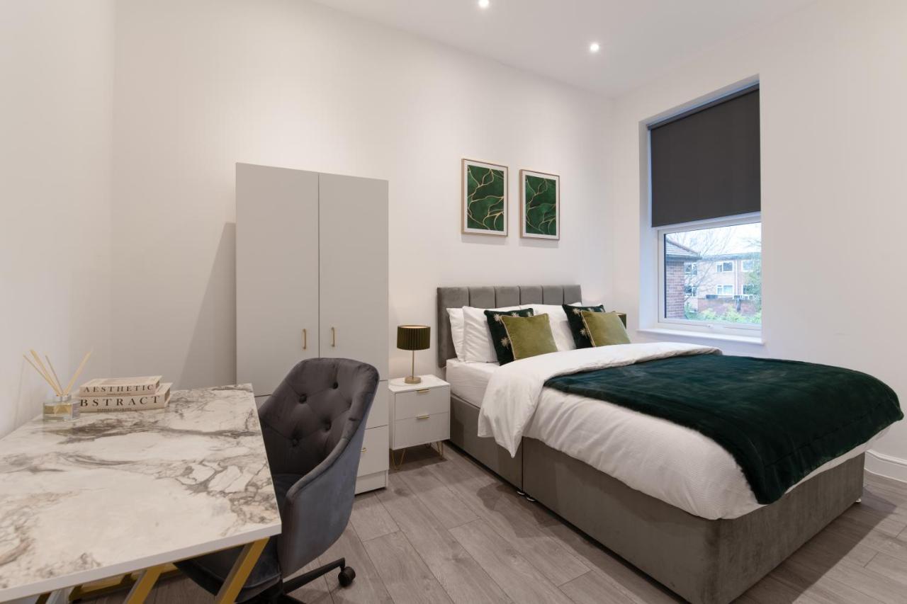 Fantastic New, London Apartment 3 Bed 1 Bath & Parking Whetstone Exterior foto